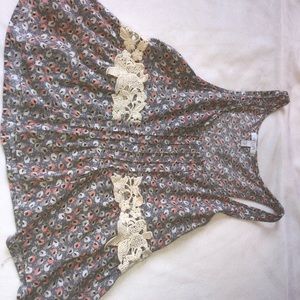 Super cute short cut shirt